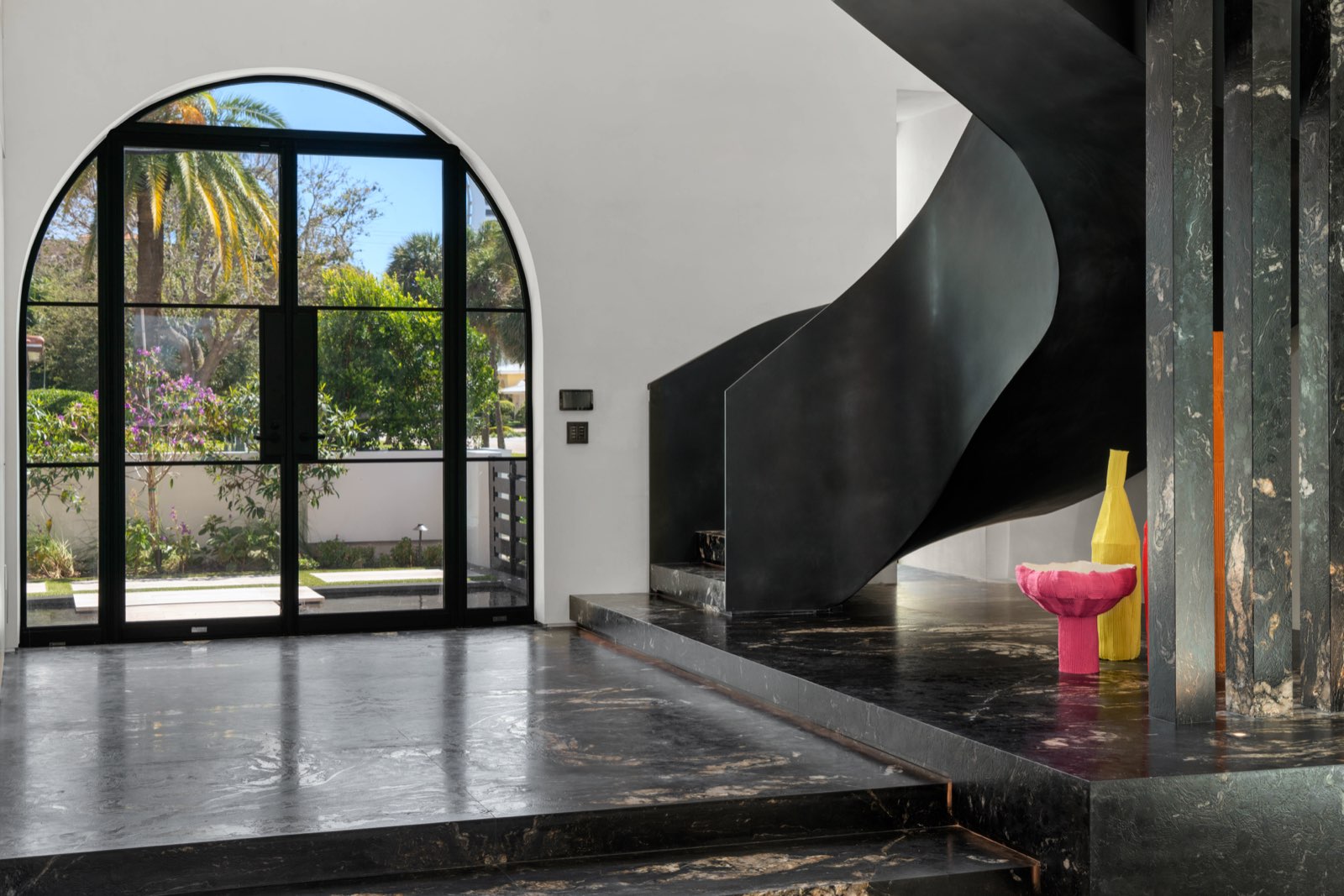 Boca Raton Spanish River — Foyer staircase