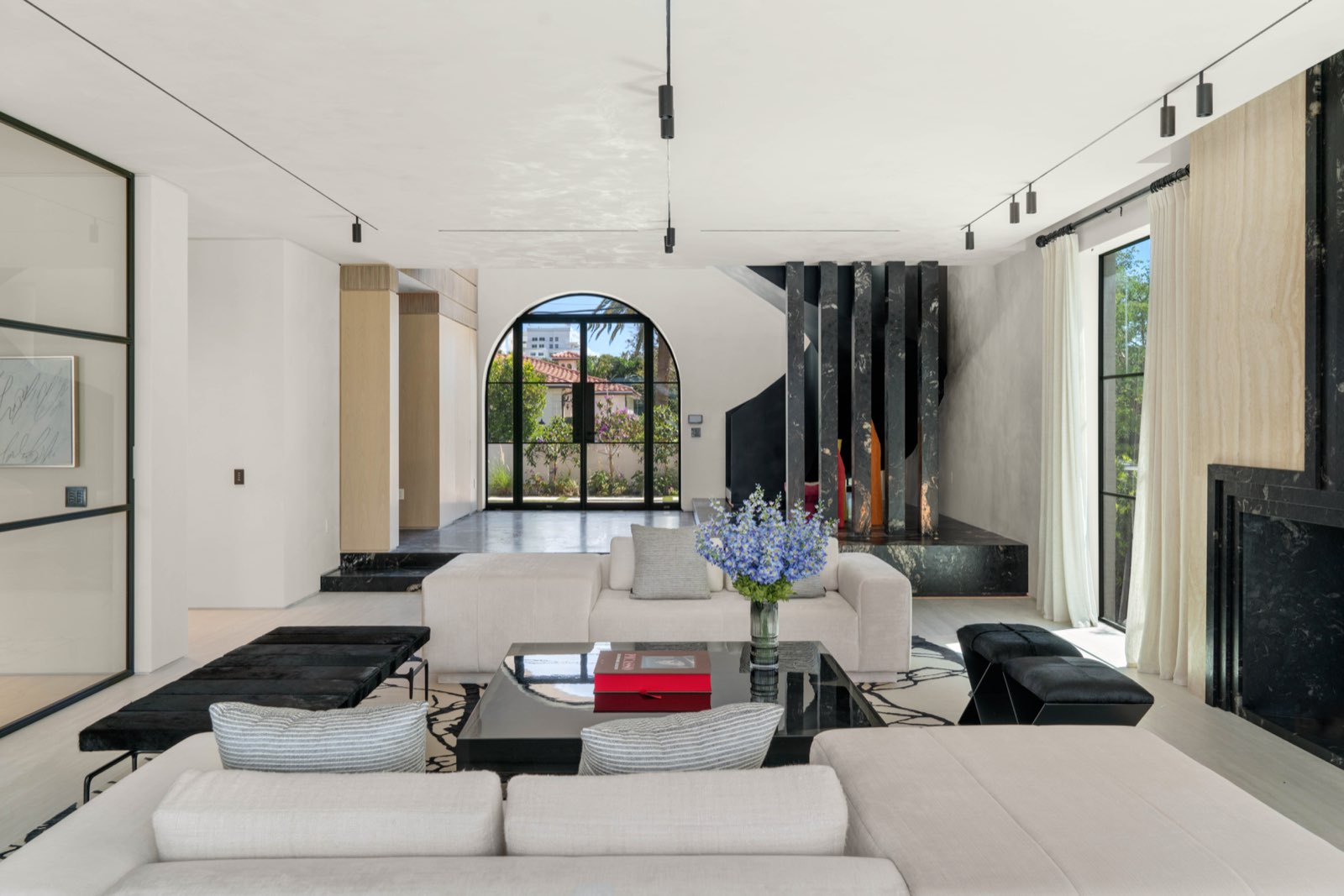 Boca Raton Spanish River — Living room staircase